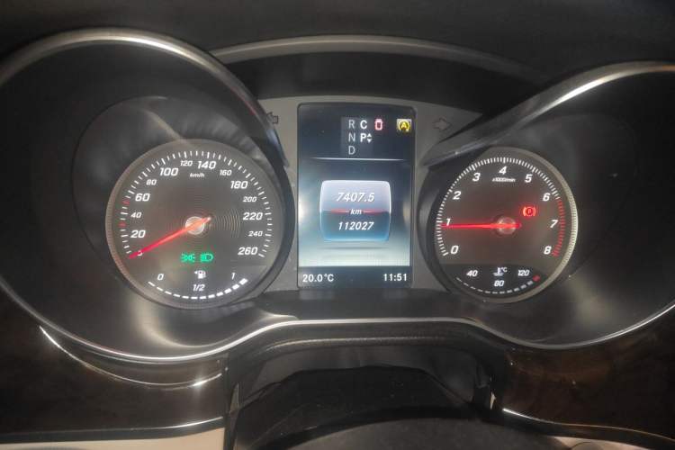 Used Mercedes-Benz V-Class 2018 V 260 Prestige Edition China V Odometer Close Up