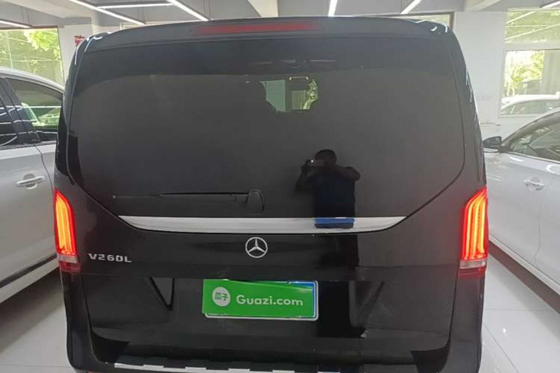 Used Mercedes-Benz V-Class 2018 V250 2.0T Middle East Version Rear