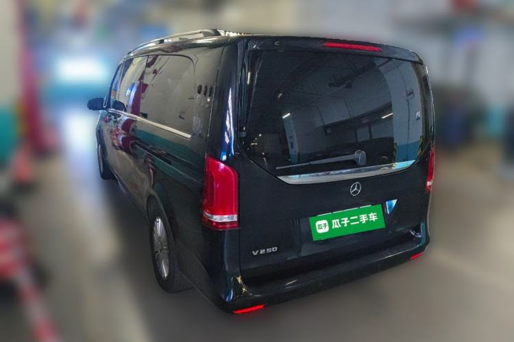 Used Mercedes-Benz V-Class 2018 V250 2.0T Middle East Version Rear Left 45 Deg