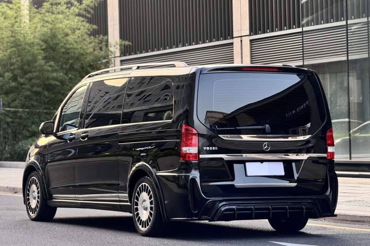 Used Mercedes-Benz V-Class 2018 V250 2.0T Extended Version 5.37 meters Middle East Edition Rear Left 45 Deg
