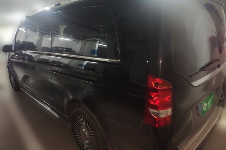 Used Mercedes-Benz V-Class  Rear Left 45 Deg