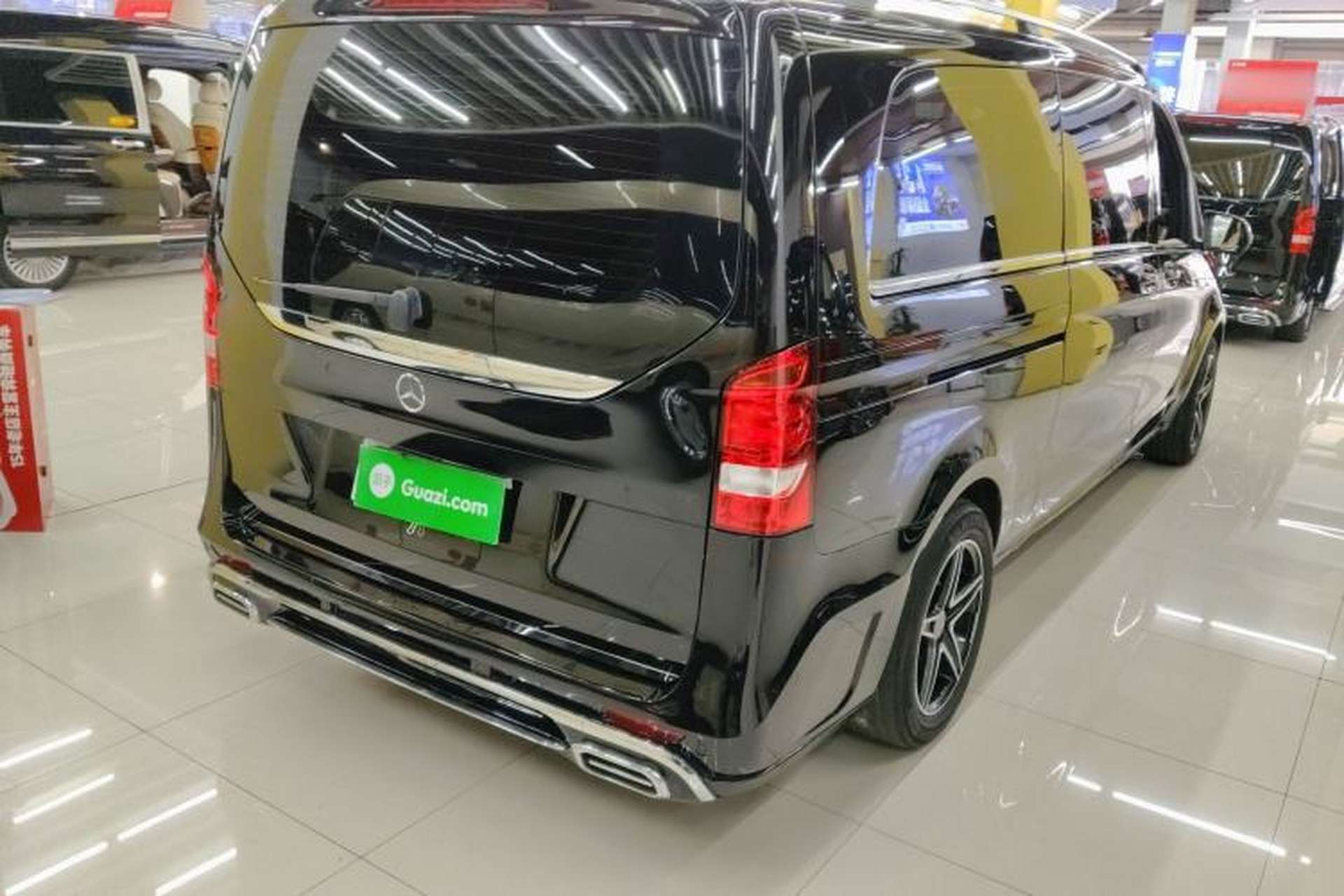 Used Mercedes-Benz V-Class 2018 V250 2.0T Extended Version 5.37 meters Middle East Edition Rear Right 45 Deg