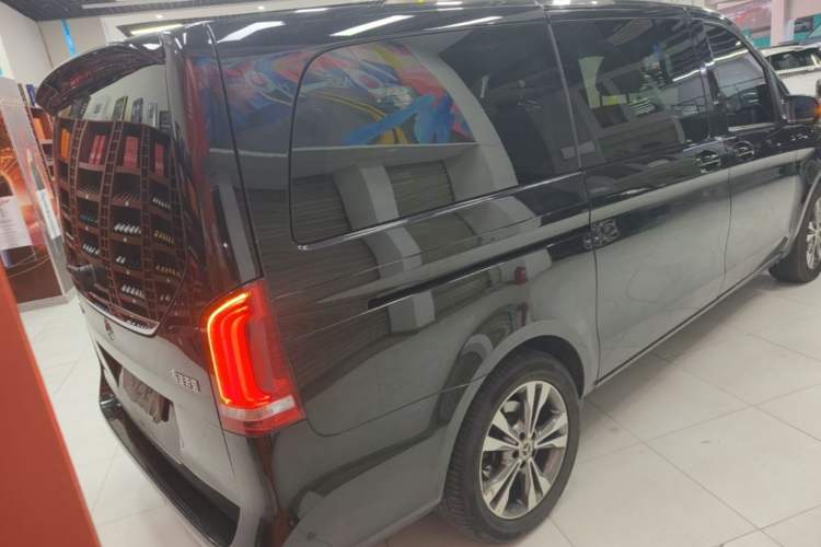 Used Mercedes-Benz V-Class 2018 V 260 Avantgarde Edition China V Rear Right 45 Deg