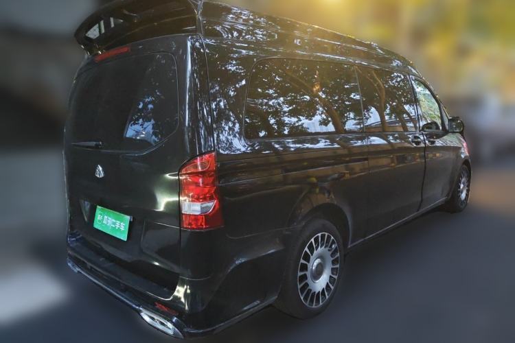 Used Mercedes-Benz V-Class  Rear Right 45 Deg