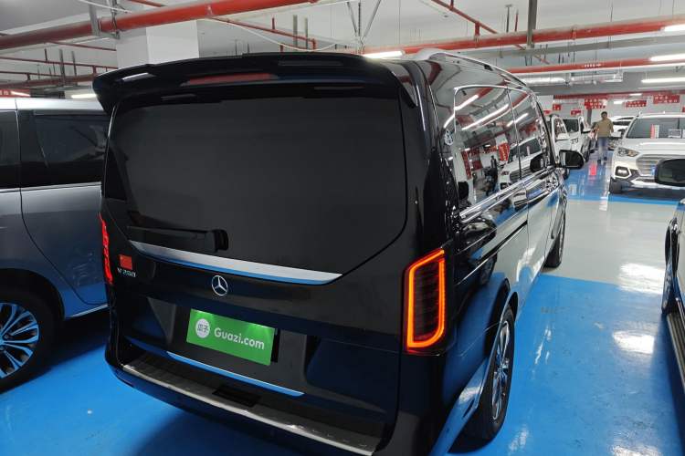 Used Mercedes-Benz V-Class 2018 V 260 Avantgarde Edition China VI Rear Right 45 Deg