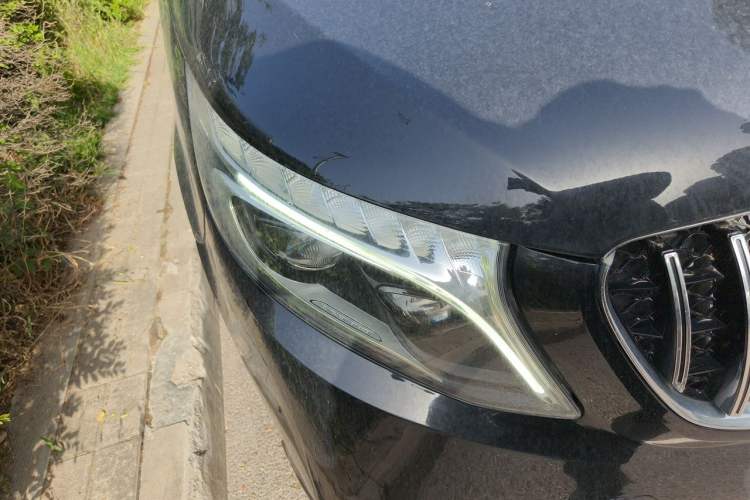 Used Mercedes-Benz V-Class 2018 V 260 L Prestige Extended Version China VI Right Front Headlight