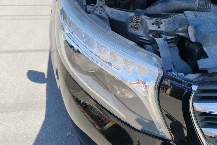 Used Mercedes-Benz V-Class 2018 V 260 L Prestige Extended Version China V Right Front Headlight