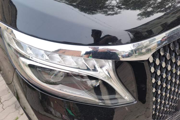 Used Mercedes-Benz V-Class 2018 V 260 L Prestige Extended Version China VI Right Front Headlight