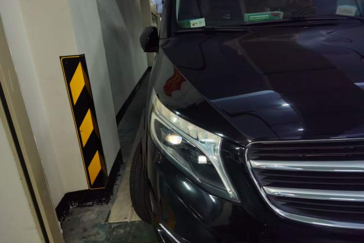 Used Mercedes-Benz V-Class 2018 V 260 L Prestige Extended Version China VI Right Front Headlight