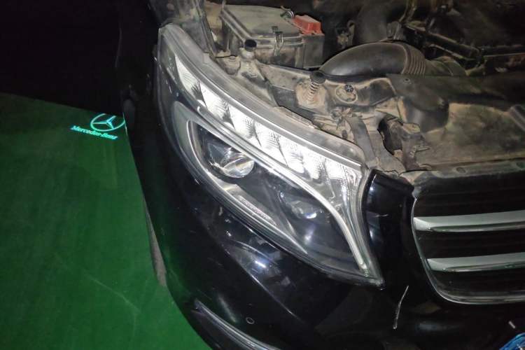Used Mercedes-Benz V-Class 2018 V 260 Prestige Edition China VI Right Front Headlight
