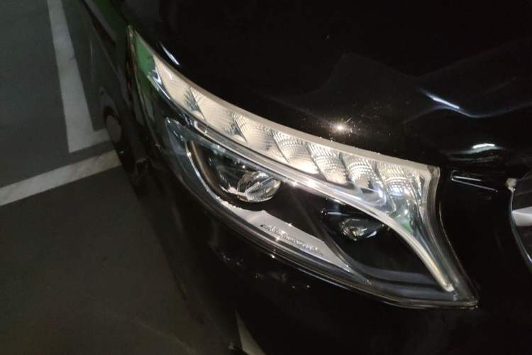 Used Mercedes-Benz V-Class 2018 V 260 L Prestige Extended Version China VI Right Front Headlight