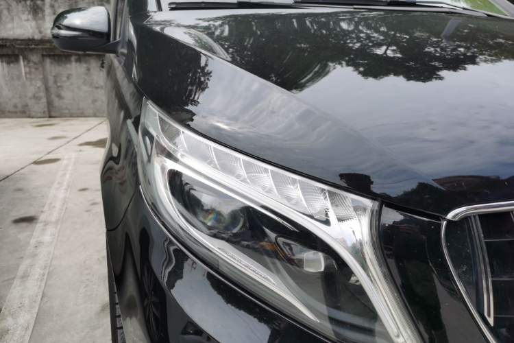 Used Mercedes-Benz V-Class  Right Front Headlight
