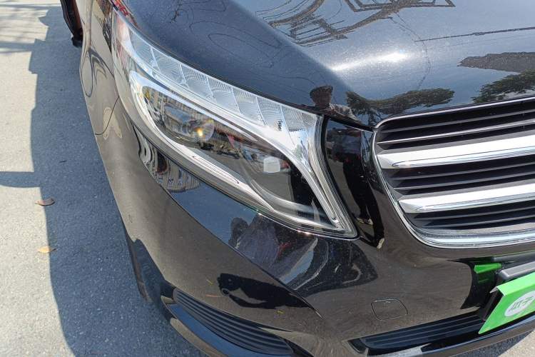Used Mercedes-Benz V-Class 2018 V 260 Avantgarde Edition China VI Right Front Headlight