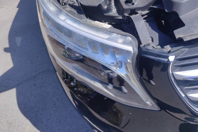 Used Mercedes-Benz V-Class 2018 V 260 L Prestige Extended Version China VI Right Front Headlight