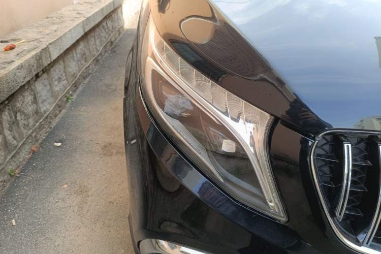Used Mercedes-Benz V-Class 2018 V 260 L Prestige Extended Version China VI Right Front Headlight