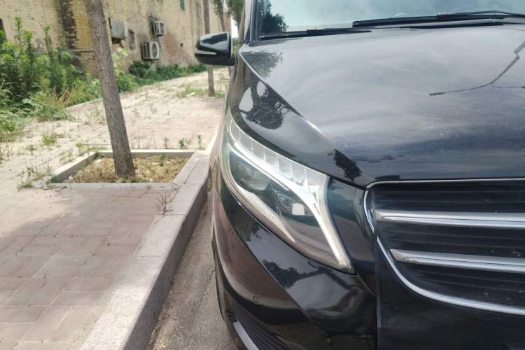 Used Mercedes-Benz V-Class 2018 V 260 Avantgarde Edition China VI Right Front Headlight