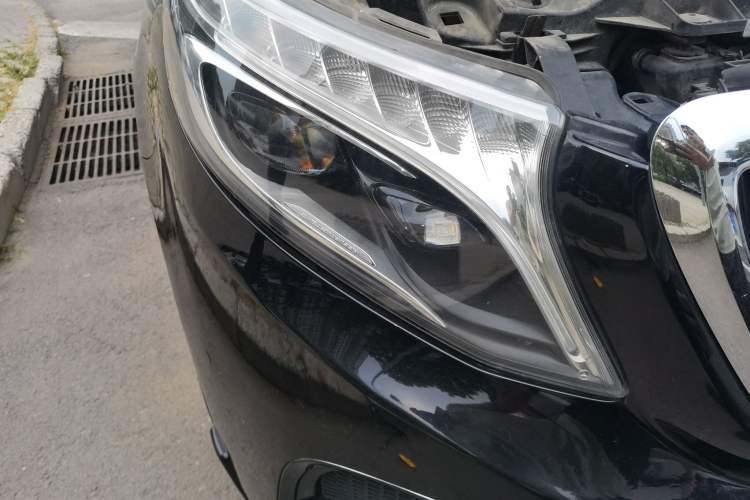 Used Mercedes-Benz V-Class 2018 V 260 L Prestige Extended Version China V Right Front Headlight