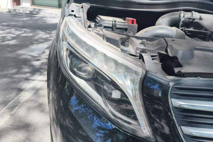 Used Mercedes-Benz V-Class 2018 V 260 Prestige Edition China VI Right Front Headlight