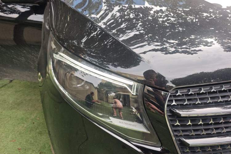 Used Mercedes-Benz V-Class 2018 V 260 Avantgarde Edition China VI Right Front Headlight