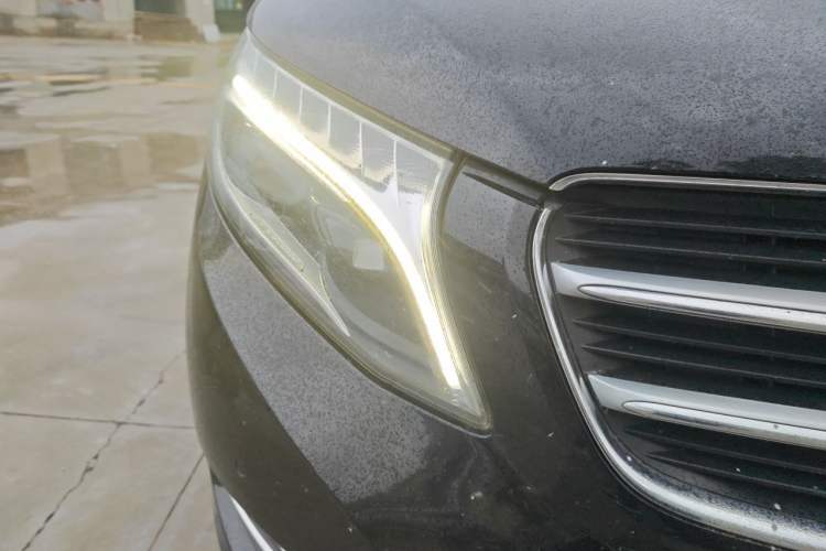 Used Mercedes-Benz V-Class 2018 V 260 L Prestige Extended Version China VI Right Front Headlight