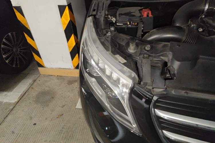 Used Mercedes-Benz V-Class 2018 V 260 Avantgarde Edition China VI Right Front Headlight