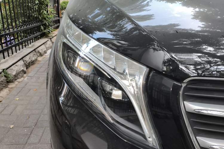 Used Mercedes-Benz V-Class 2018 V 260 L Prestige Extended Version China VI Right Front Headlight