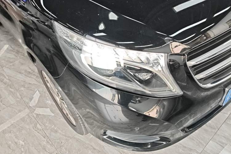 Used Mercedes-Benz V-Class 2018 V 260 Avantgarde Edition China VI Right Front Headlight