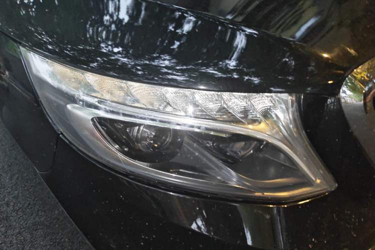 Used Mercedes-Benz V-Class  Right Front Headlight
