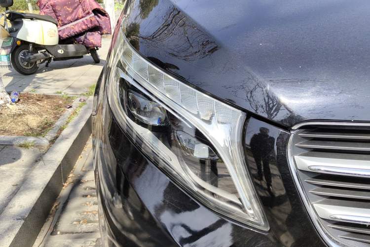 Used Mercedes-Benz V-Class 2018 V 260 L Prestige Extended Version China VI Right Front Headlight