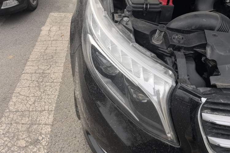 Used Mercedes-Benz V-Class 2018 V 260 L Prestige Extended Version China VI Right Front Headlight