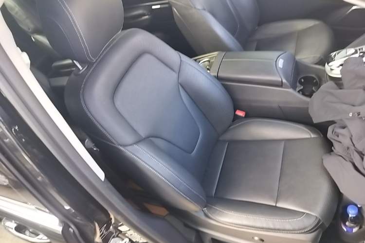 Used Mercedes-Benz V-Class 2018 V 260 L Prestige Extended Version China VI Right Front Seat