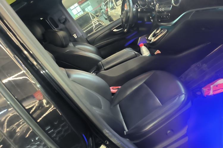 Used Mercedes-Benz V-Class 2018 V 260 L Prestige Extended Version China VI Right Front Seat