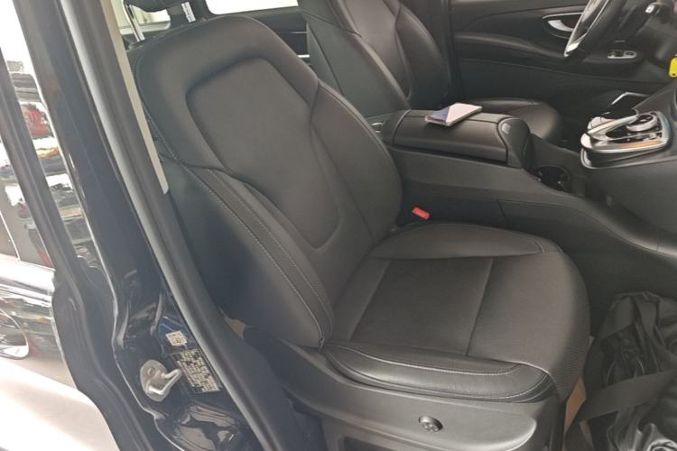 Used Mercedes-Benz V-Class 2018 V 260 L Prestige Extended Version China VI Right Front Seat