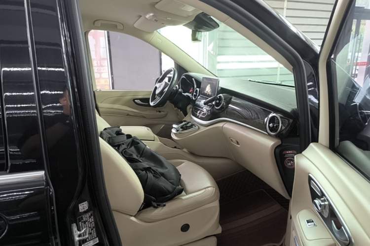 Used Mercedes-Benz V-Class 2018 V 260 Prestige Edition China V Right Front Seat