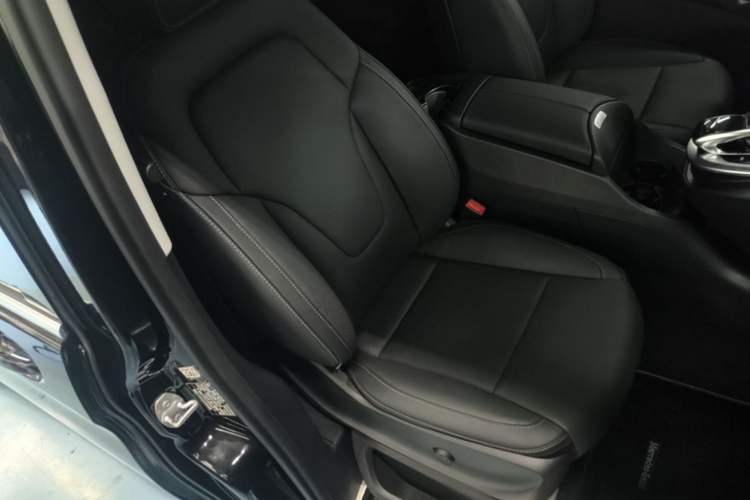 Used Mercedes-Benz V-Class 2018 V 260 L Prestige Extended Version China VI Right Front Seat