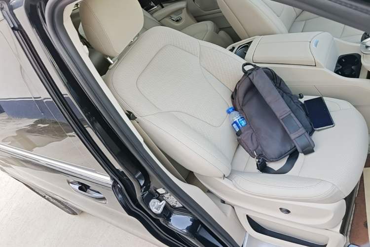 Used Mercedes-Benz V-Class 2018 V 260 L Prestige Extended Version China VI Right Front Seat