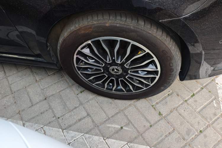 Used Mercedes-Benz V-Class 2018 V 260 Prestige Edition China VI Right Front Wheel Hub