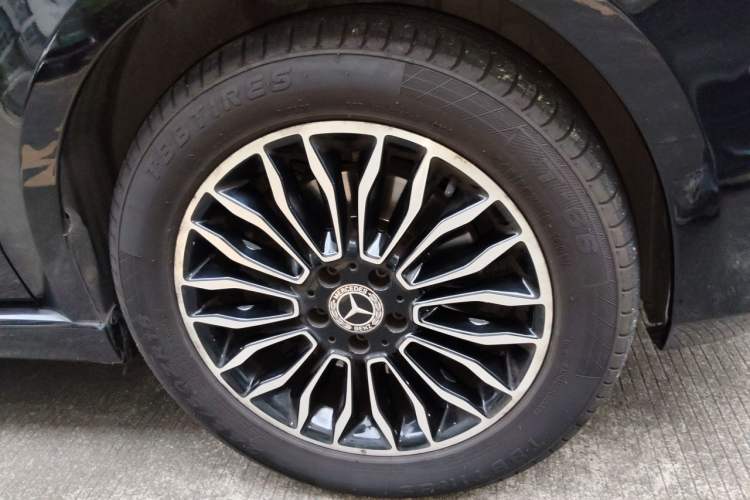 Used Mercedes-Benz V-Class 2018 V 260 Prestige Edition China VI Right Front Wheel Hub