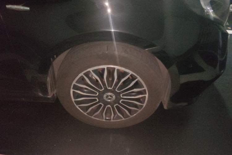 Used Mercedes-Benz V-Class 2018 V 260 L Prestige Extended Version China VI Right Front Wheel Hub