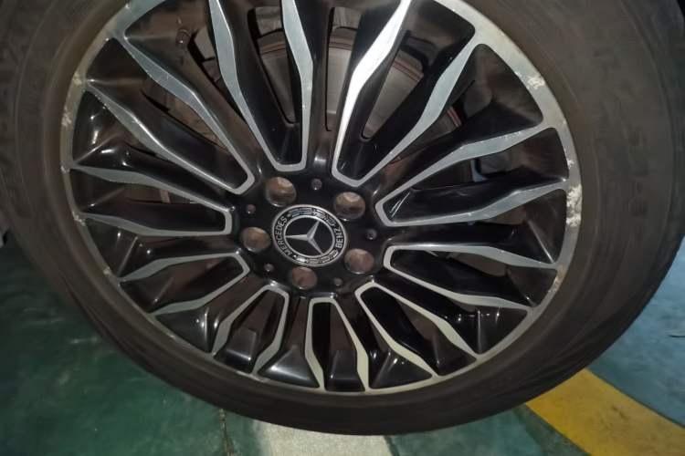 Used Mercedes-Benz V-Class 2018 V 260 L Prestige Extended Version China VI Right Front Wheel Hub