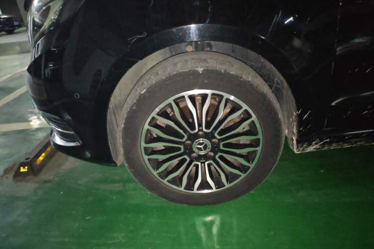 Used Mercedes-Benz V-Class 2018 V 260 Prestige Edition China VI Right Front Wheel Hub