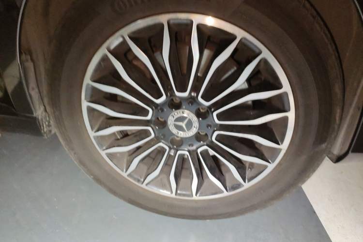 Used Mercedes-Benz V-Class 2018 V 260 L Prestige Extended Version China VI Right Front Wheel Hub