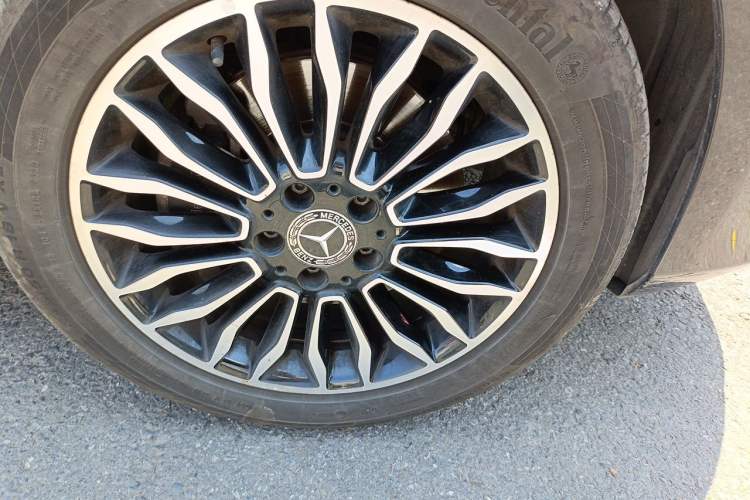 Used Mercedes-Benz V-Class 2018 V 260 Avantgarde Edition China VI Right Front Wheel Hub