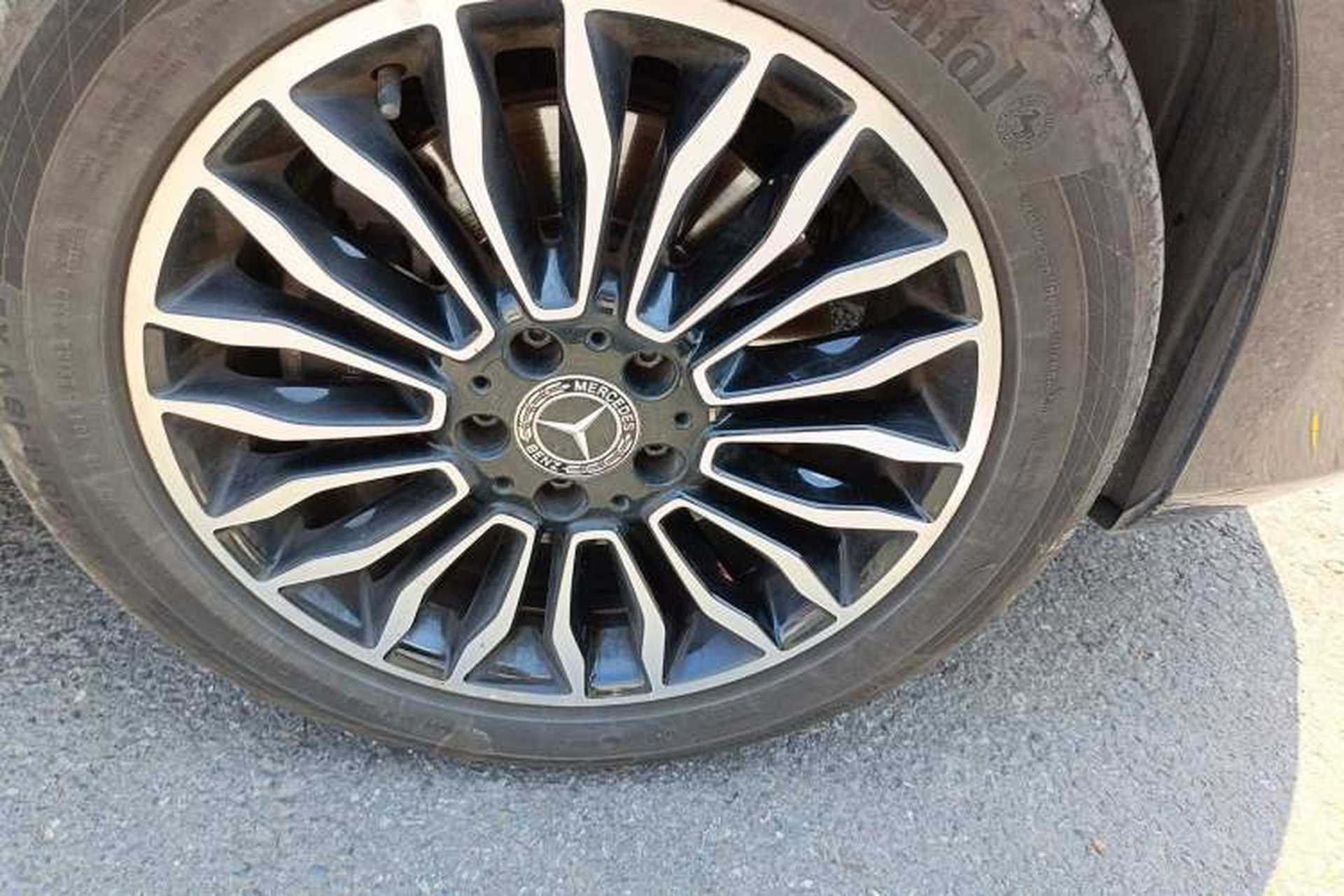 Used Mercedes-Benz V-Class 2018 V 260 Avantgarde Edition China VI Right Front Wheel Hub