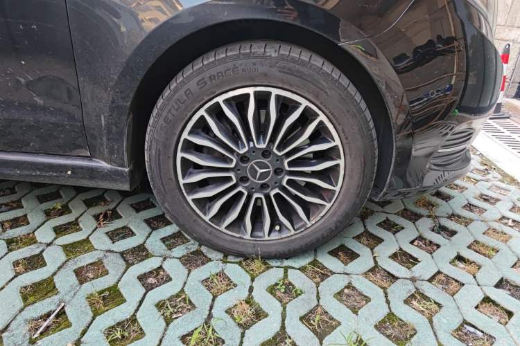 Used Mercedes-Benz V-Class 2018 V 260 Prestige Edition China V Right Front Wheel Hub