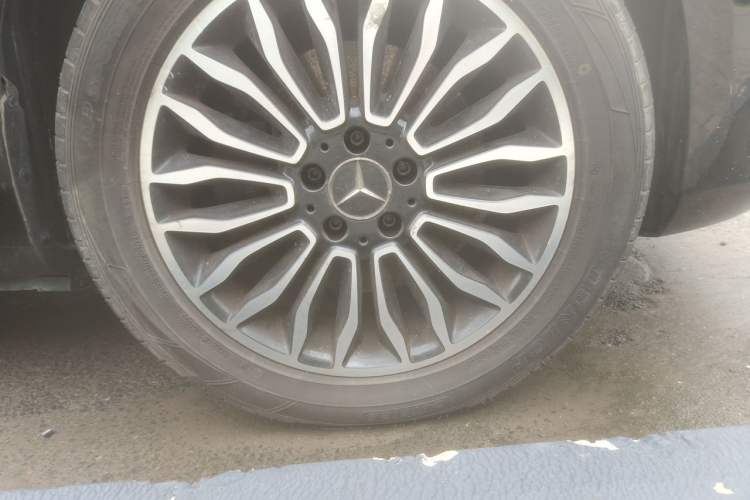 Used Mercedes-Benz V-Class 2018 V 260 L Prestige Extended Version China V Right Front Wheel Hub