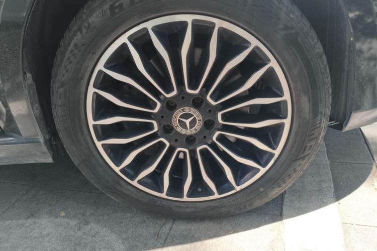 Used Mercedes-Benz V-Class 2018 V 260 Prestige Edition China VI Right Front Wheel Hub