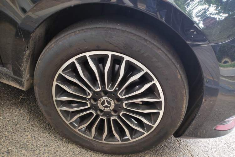 Used Mercedes-Benz V-Class 2018 V 260 L Prestige Extended Version China VI Right Front Wheel Hub