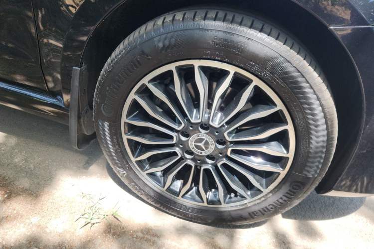 Used Mercedes-Benz V-Class 2018 V 260 Prestige Edition China VI Right Front Wheel Hub