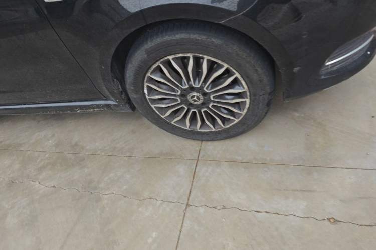 Used Mercedes-Benz V-Class 2018 V 260 L Prestige Extended Version China VI Right Front Wheel Hub